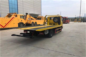 大方非事故拖车