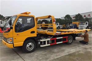 大方哪里有拖车服务