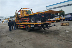 大方同城汽车补胎